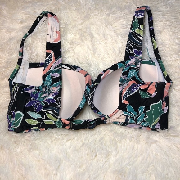 Venus Floral Bikini Top with Multicolor Design size Small - Picture 8 of 11